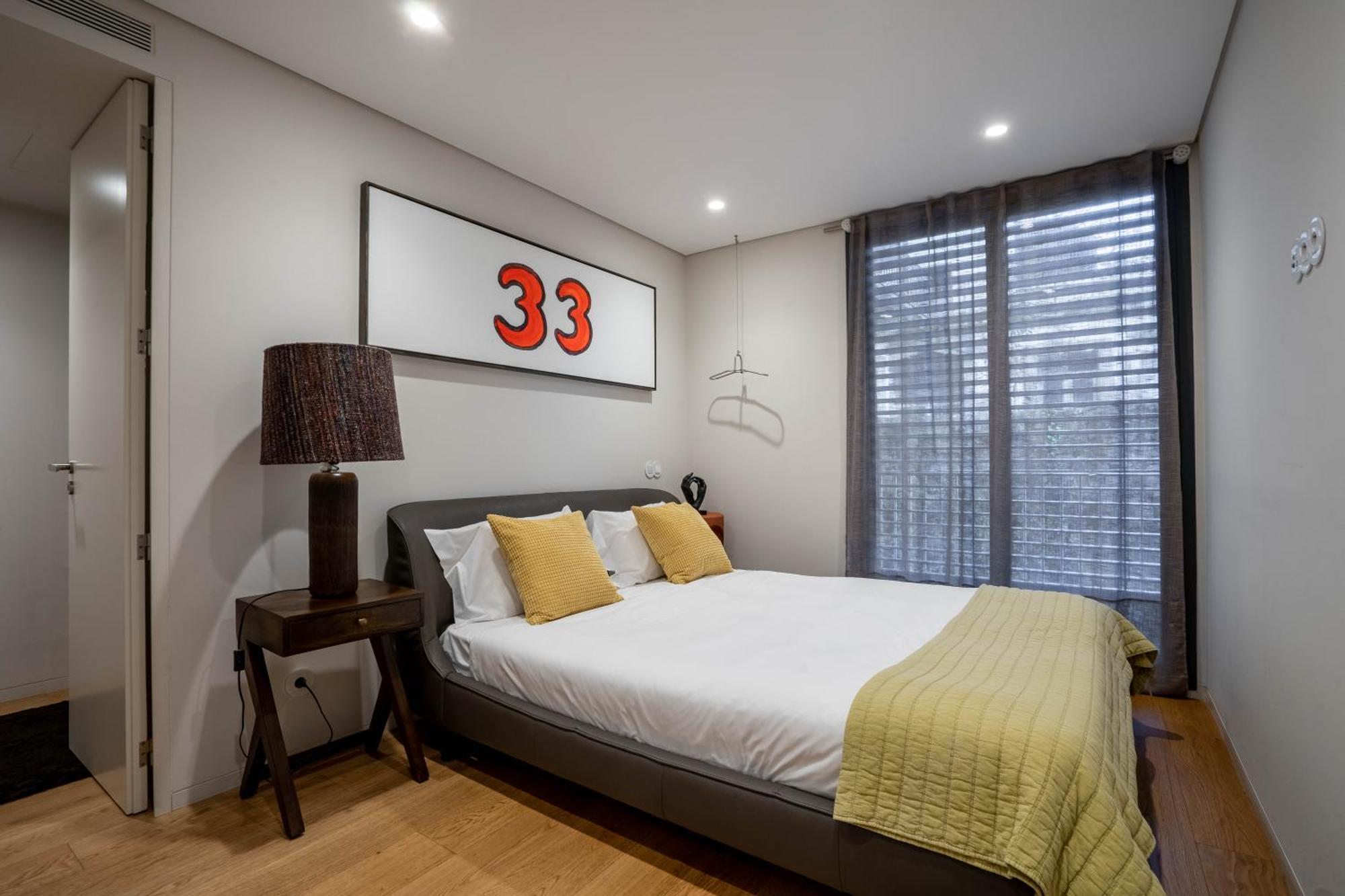 Primrose 1Br Delight W Parking By Lovelystay 포르투 외부 사진